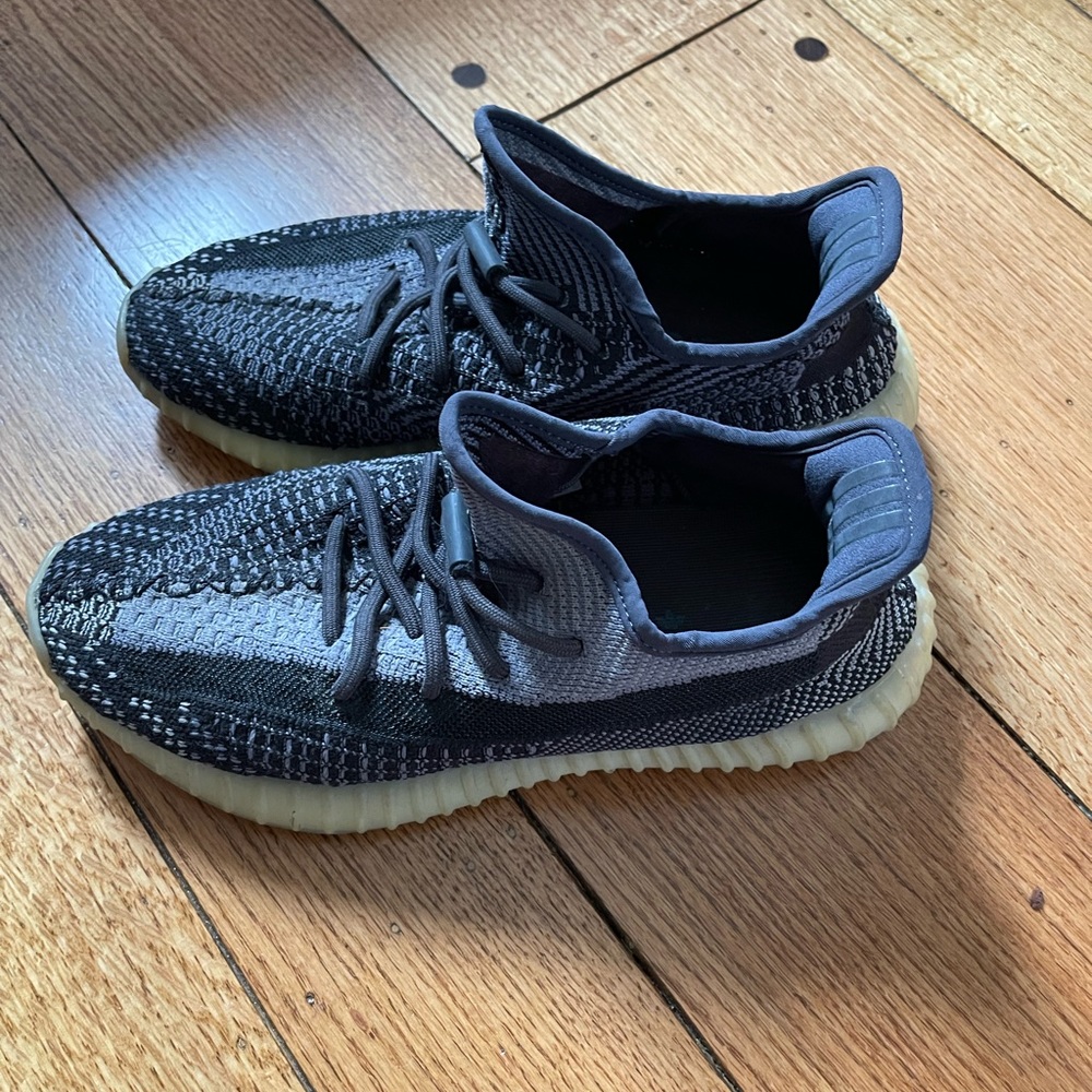 Adidas Yeezy BOOST 350 V2 Carbon Asriel Men’s Size 9